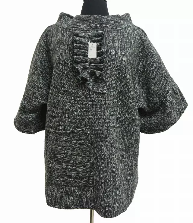 BF102 Pullover Cape — Black