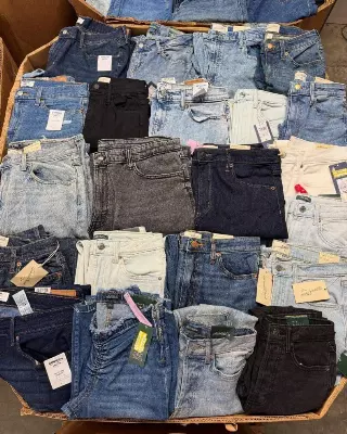 Men's jeans lot · 200+ pieces · Amazon Returns