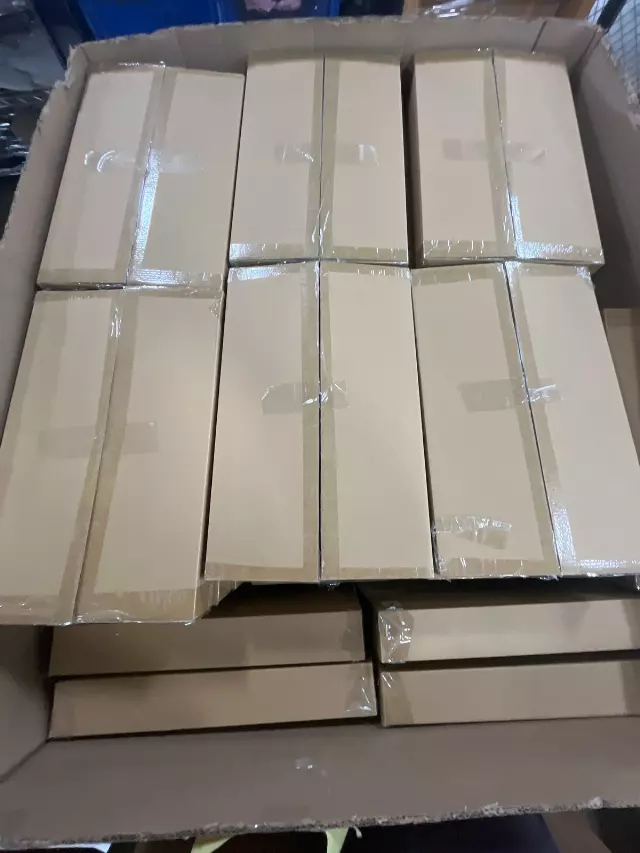 Assorted large table top plates lot · new
