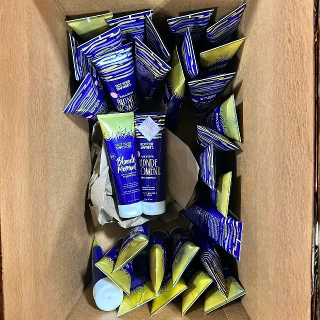 Not Your Mother's Blonde Moment Purple Treatment Shampoo · 62 units · 8 oz