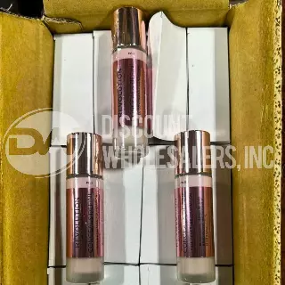 Makeup Revolution Conceal & Define Foundation lot · 72 · F0.5