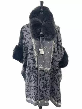 TX516 Faux Fur Pattern Cape — Grey