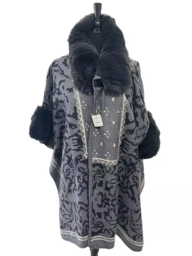 TX516 Faux Fur Pattern Cape — Grey