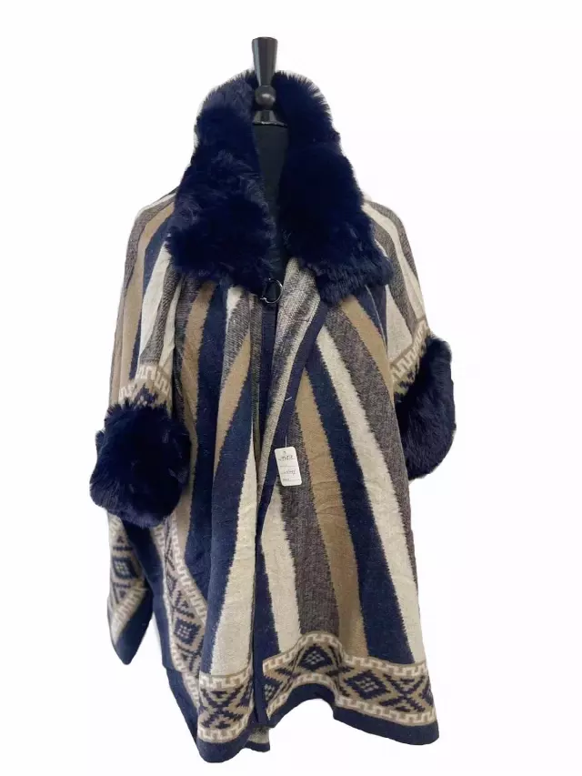 TX518 Faux Fur Pattern Cape — Navy