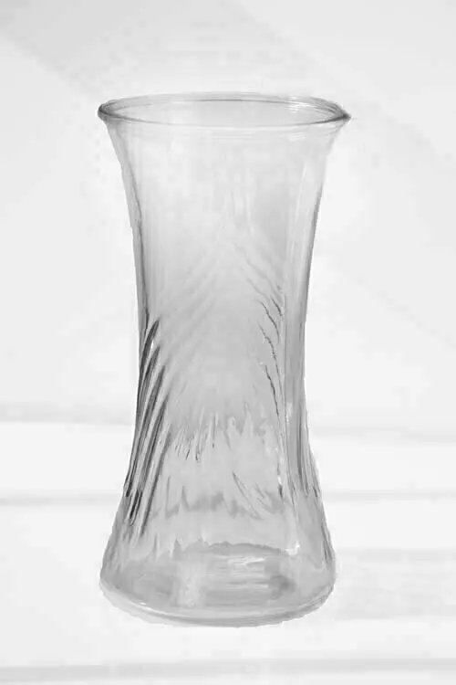 GP4021Clr – 9.5” x 4.25” Wide Traditional rose vase with etched embossment – “case pk 12”