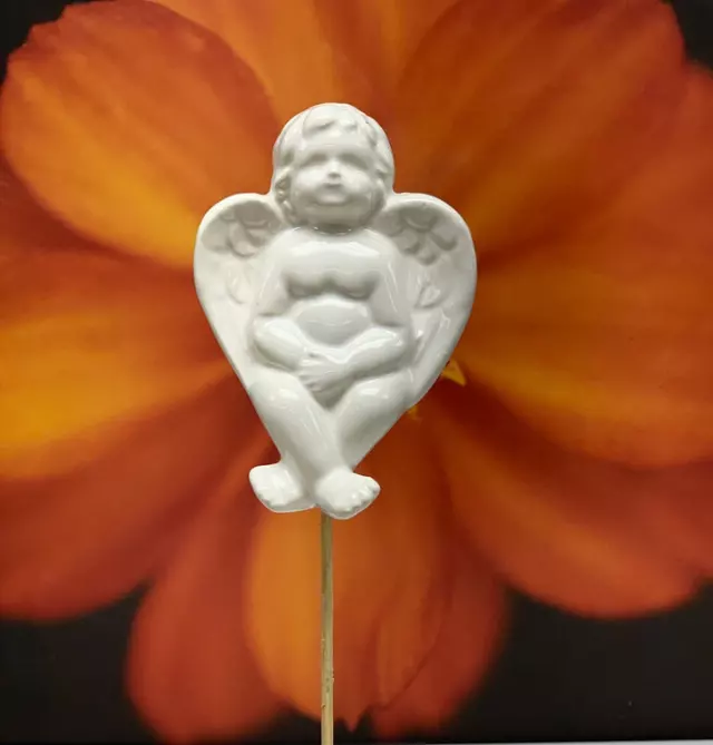 CP2012 – 4” Ceramic angel on 8” pick-“each” -min.12 pcs – Case pk 6 pcs