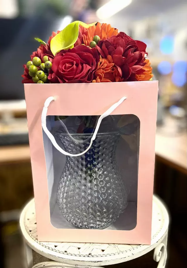 81001Pink – 10.75” Window gift bag – “each” Min 12