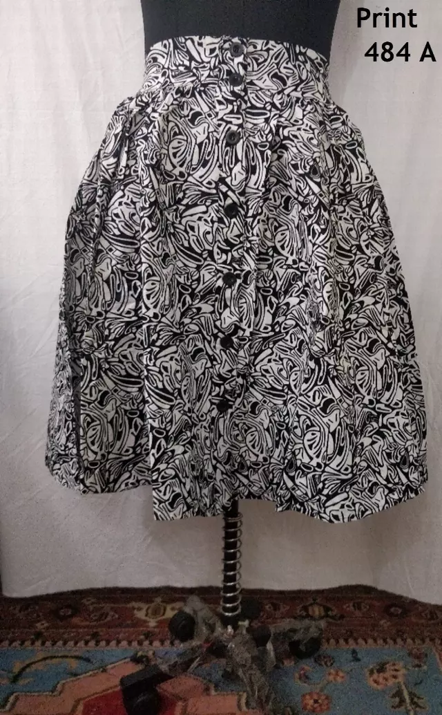 9054 - Button Down 28 inch length Authentic African Skirt (3 PCS PRE-PACK) - $15.00 Each — One Size (4 - 24) / Print-484A