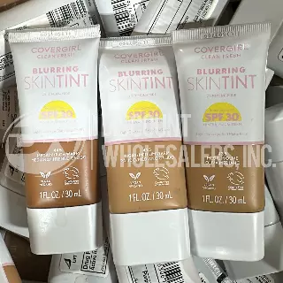 Covergirl Clean Fresh Blurring Skin Tint SPF 30 · 150 units · mixed