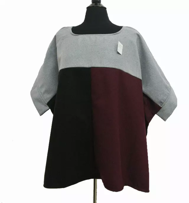 BF105 Colorblock Pullover Cape — Grey/Burgundy