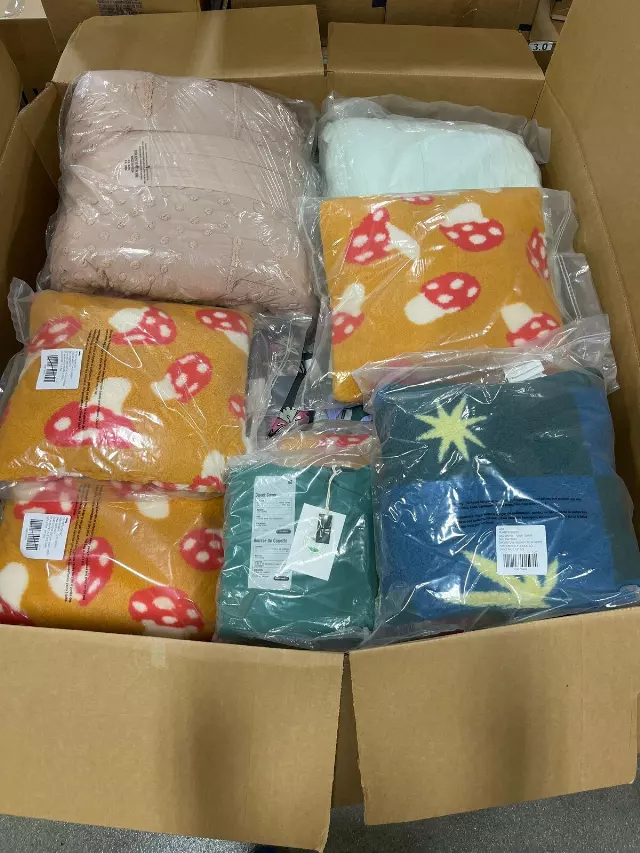 Assorted Bedding lot · new
