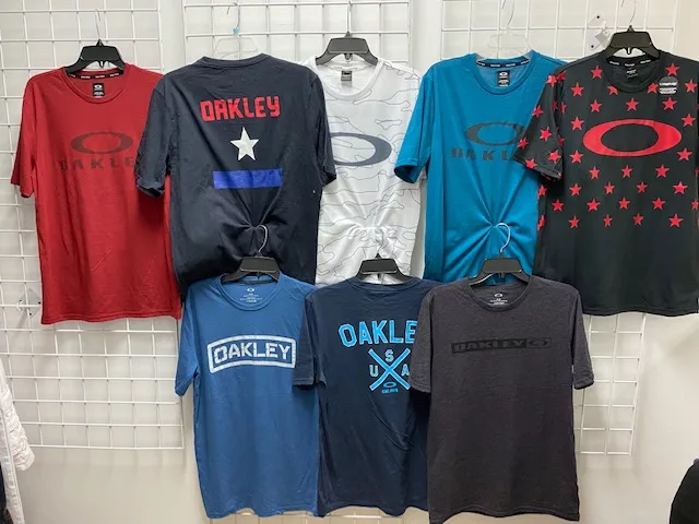 Oakley Wholesale mens s/s tees assortment 48pcs.