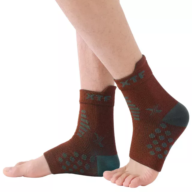 Targeted Pain Relief Ankle Compression Sleeves — Brown / Large/XL