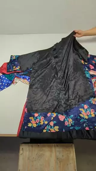 Silky Kimono Wraps 37 pcs