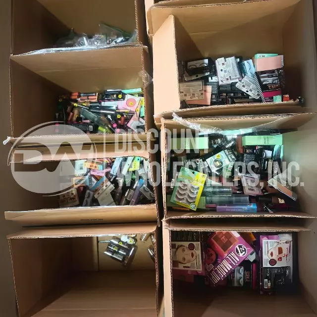 CVS cosmetics lot · 3,241 units · shelf-pulls/overstock