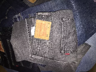 Mixed overstock pallet — 300 pcs, apparel and accessories