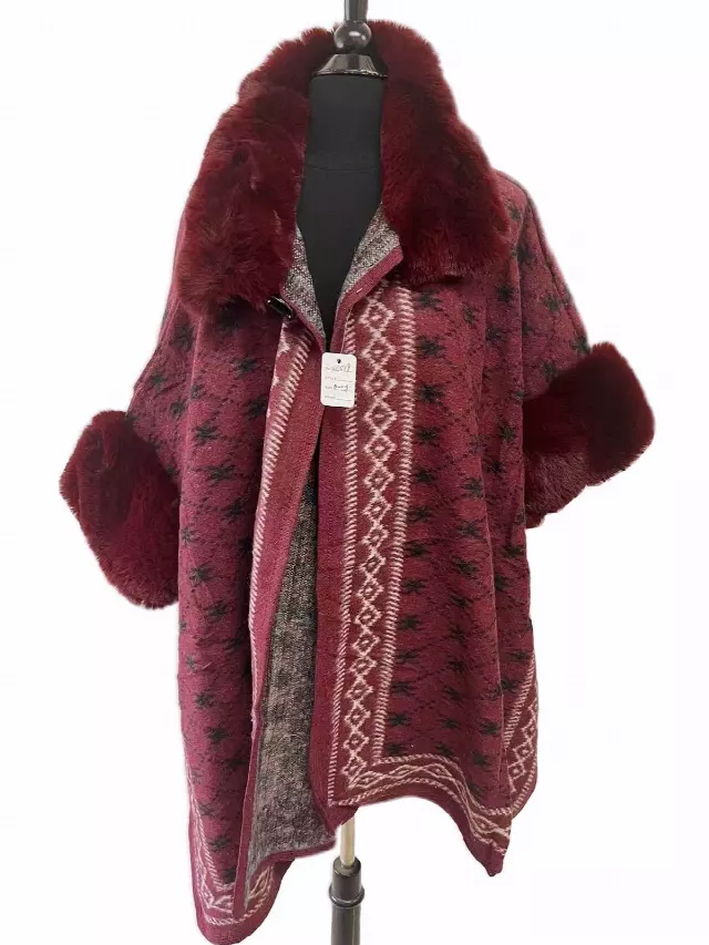 TX519 Faux Fur Pattern Cape — Burgundy