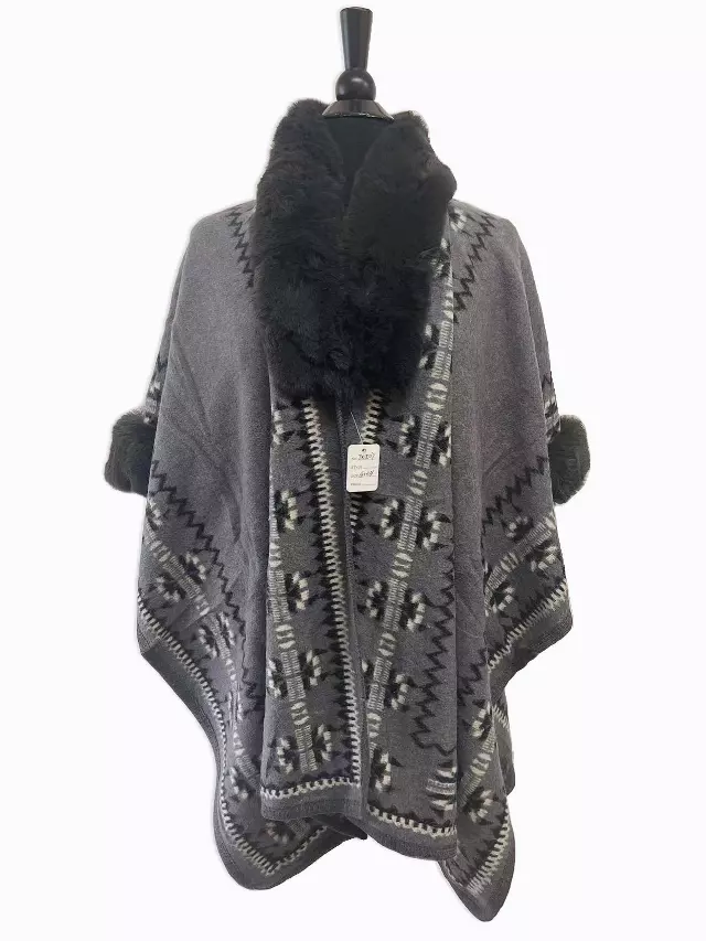 TX507 Faux Fur Pattern Cape — Grey