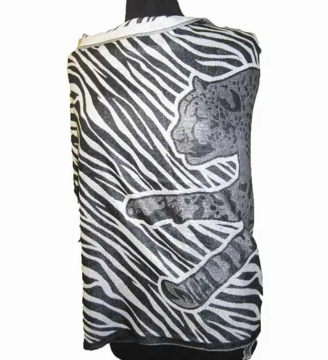 1903 Cheetah Pattern Pashmina — black/white