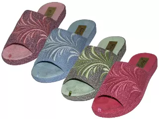 W5170-A - Wholesale Women's Cloth Open Toes Floral Embroidery Upper House Slippers