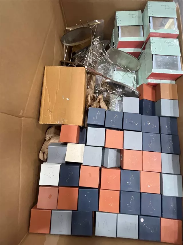 Assorted Jewelry Accessories lot · new