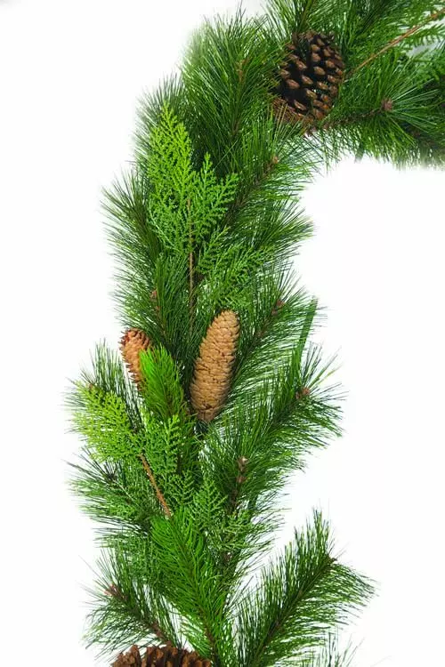 PMX7031 4′ Mixed pine/cedar/pinecone garland- each – min 2 – Case pk 12