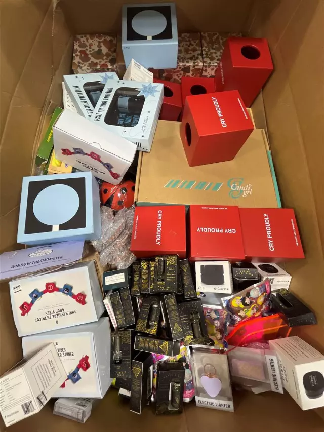 Assorted merchandise lot · new