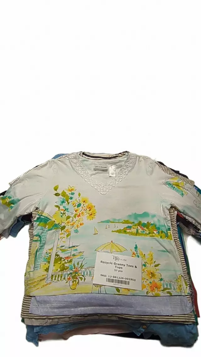 Recycle Granny Tees & Tops 57 pcs