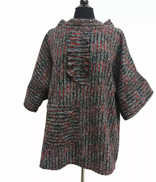 BF102 Pullover Cape — Red