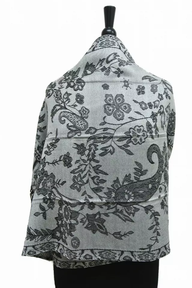 E195 Pattern Pashmina — white