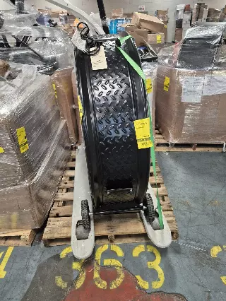 363: Fan and Pallet Jack PL000UAH