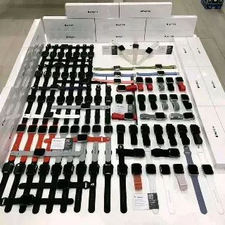 Apple Watch lot · mixed models · new/refurbished/customer-returned