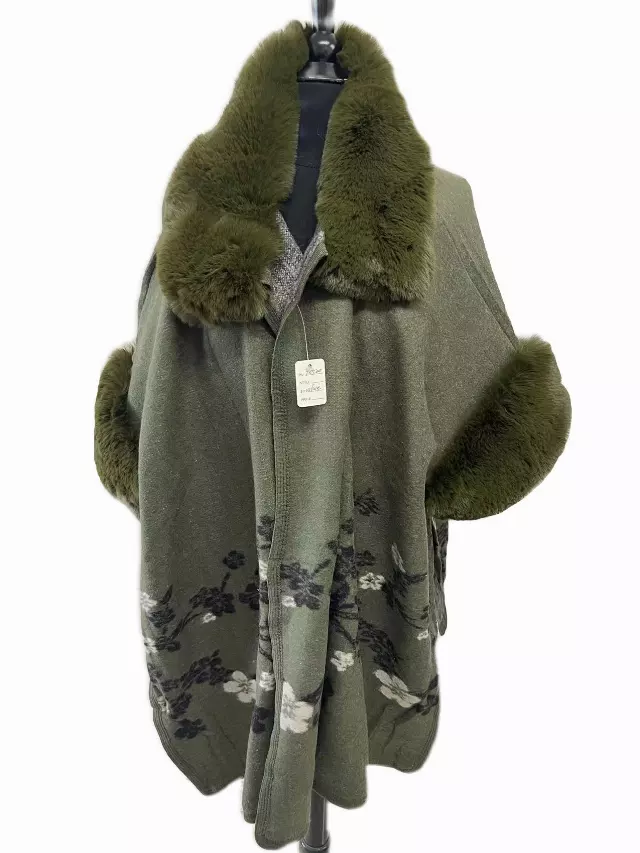 TX520 Faux Fur Floral Pattern Cape — Olive