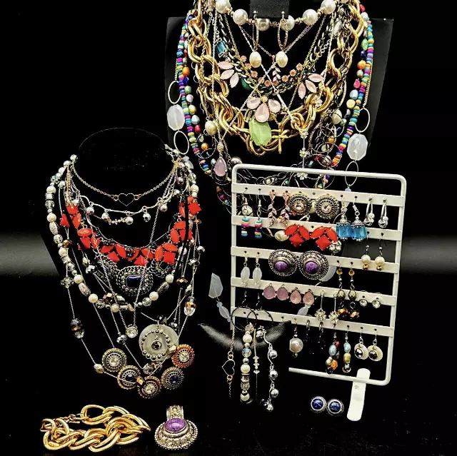 Vintage Modern Mixed Costume Jewelry Lot Gold Silver Tone Necklaces Earrings