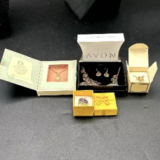 Vintage Avon Costume Jewelry Lot Cinderella Slipper Coin Set Star Ring 4pc