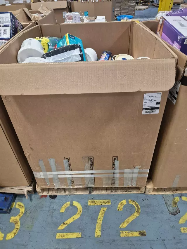 272: Adult diapers and wipes PL000M79