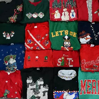 Wholesale Christmas Sweatshirts (10 Pieces)