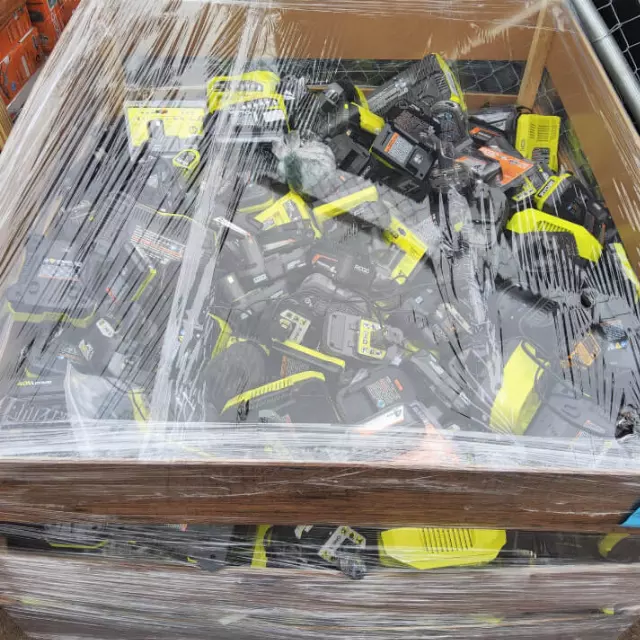 RYOBI & RIDGID battery/charger pallet · 200 units · untested