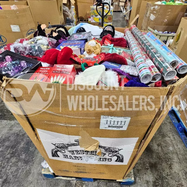 Assorted Christmas merchandise lot · Unmanifested Gaylord Pallet