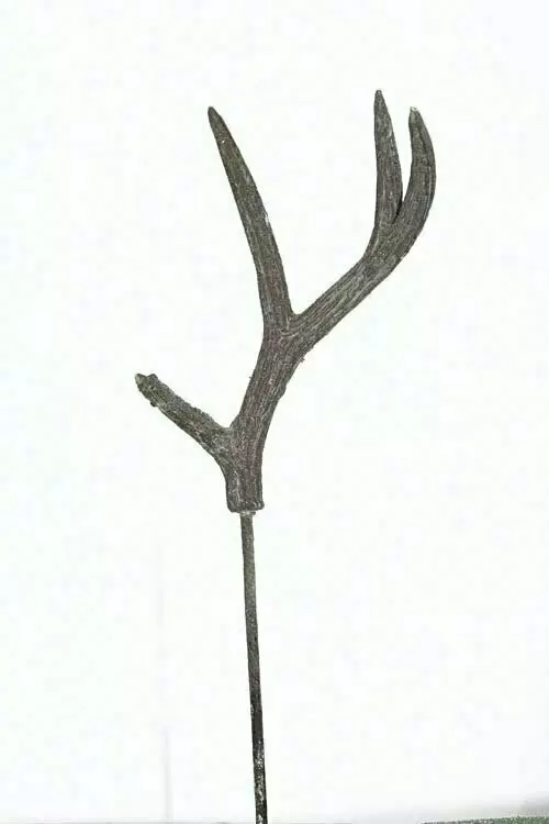 PMX6032WHT – 12” Frosted artificial antler- Min 12 – Case Pk. 36