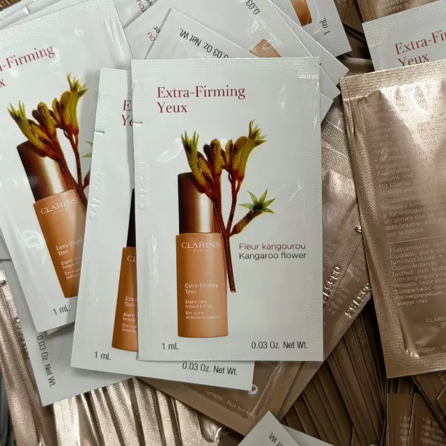 WHOLESALE CLARINS EXTRA FIRMING YEUX EYE CREAM PACKETS 0.03 OZ - 100 PIECE LOT