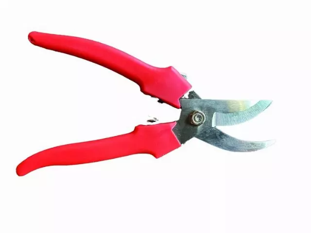 FK02 – 7.5” All purpose serrated shears (Super price!)-“each” Min 2 pcs – Case 12 pcs