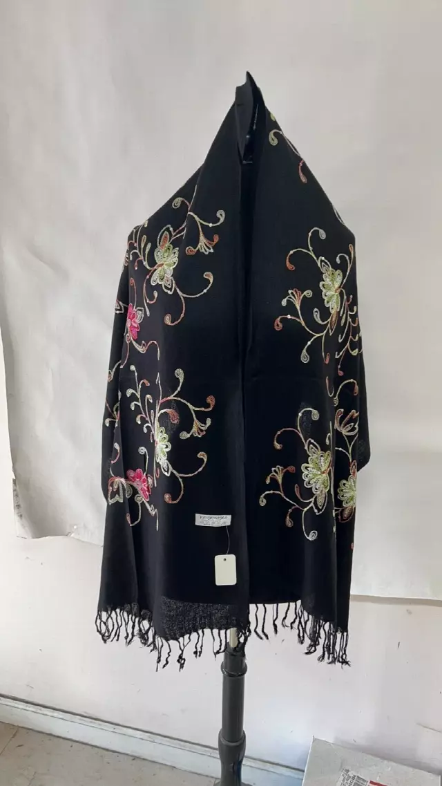 G110-1 EMBROIODERY PASHMINA