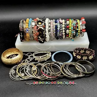 Fashion Jewelry Bracelet Lot Vintage to Modern Beaded Bangles Cuffs Pcs
