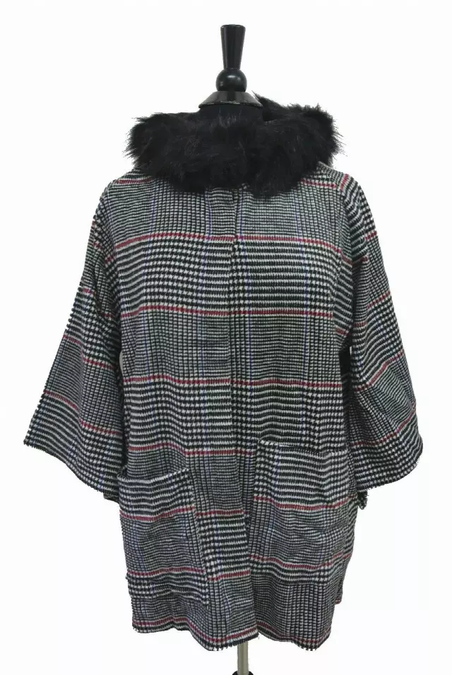 BF302 Houndstooth Print Cape with Sleeves — Black