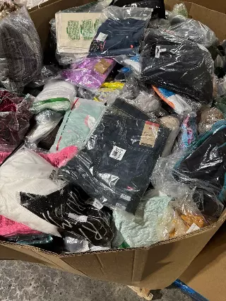 Amazon Clothing Liquidation Pallet – 4ft Gaylord (600 Units on average) | Whatnot, TikTok Live & Poshmark Ready | Free Shipping