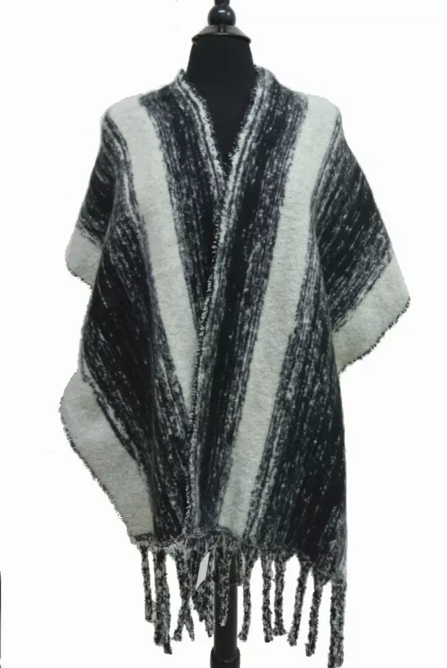 BF153 Stripe Pattern Winter Scarf — Black