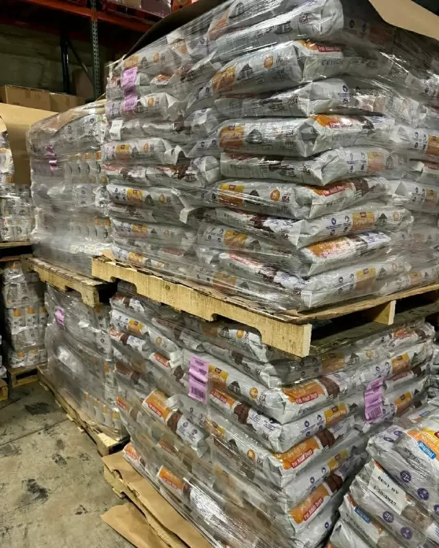 Cat food lot · pallets