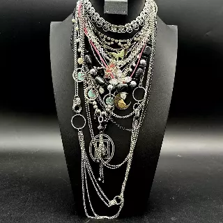 Mixed Costume Fashion Necklace Lot 20+ Pieces Silver Gold Tone Beaded Rhinestone