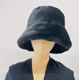 HX602 Solid Color Faux Fur Bucket Hat — Black